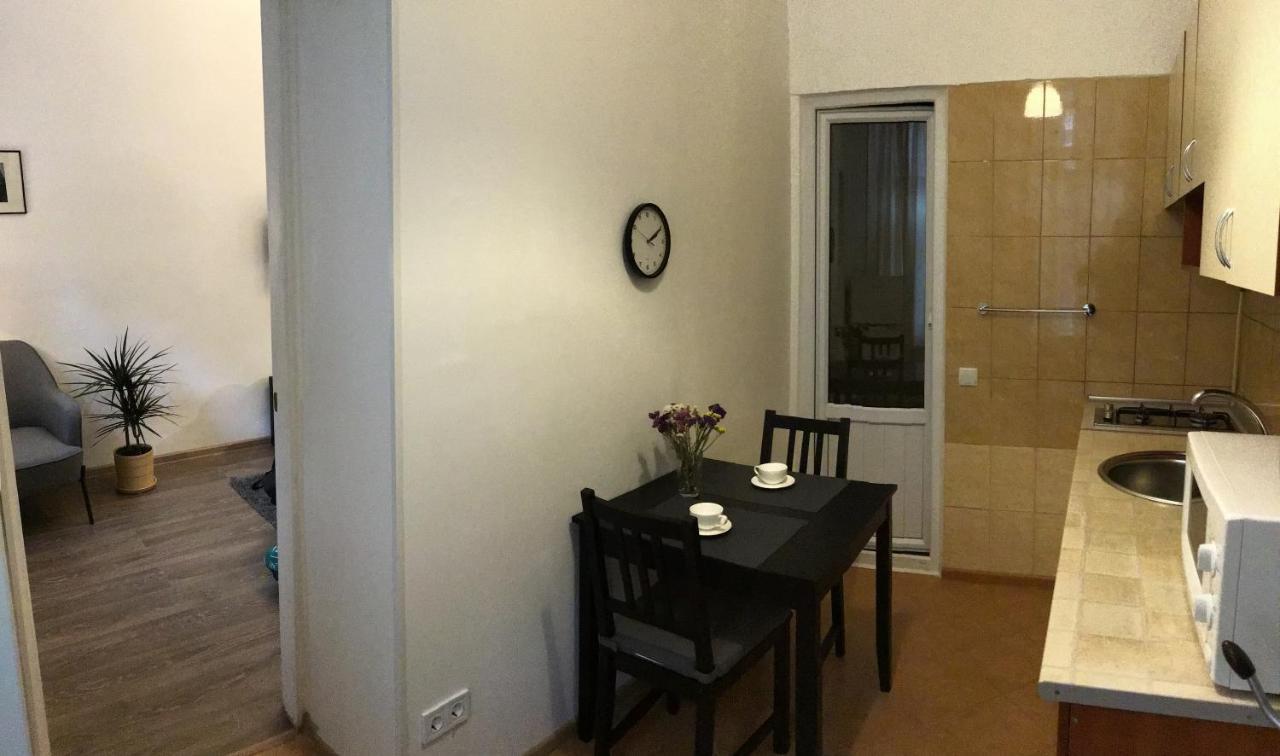 Charming Apartment 敖德萨 外观 照片